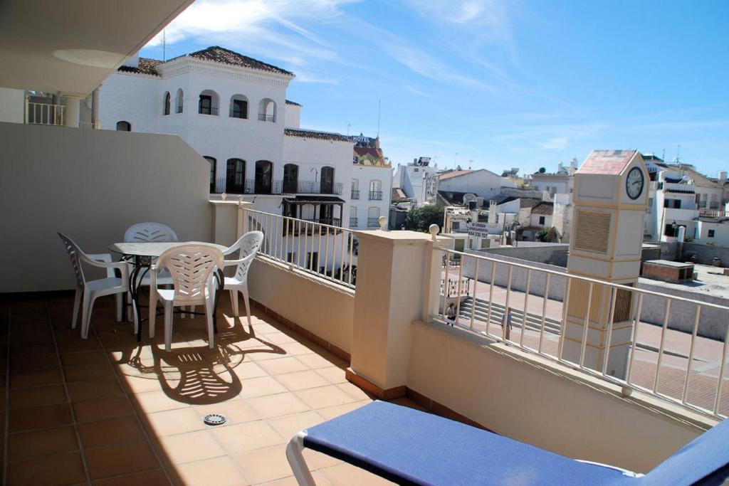Apartamentos Plaza Nerja Cameră foto